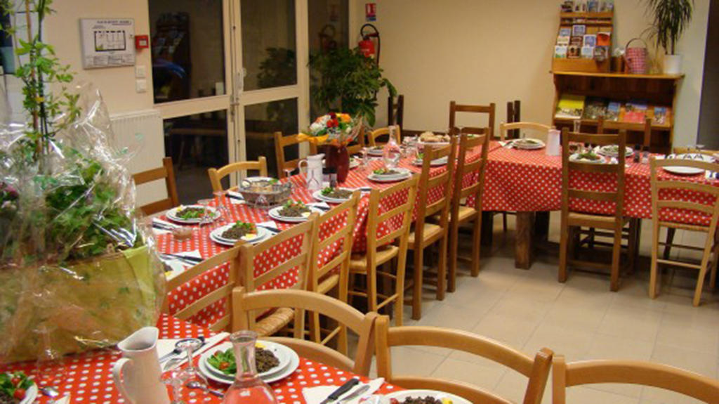 Gite-Hôtel La Cabourne Saint-Privat-dʼAllier Exterior foto